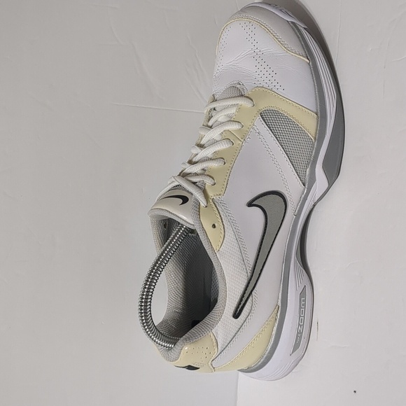 Nike Zoom Courtlite white sail running shoes women size 9.5 - Picture 1 of 9